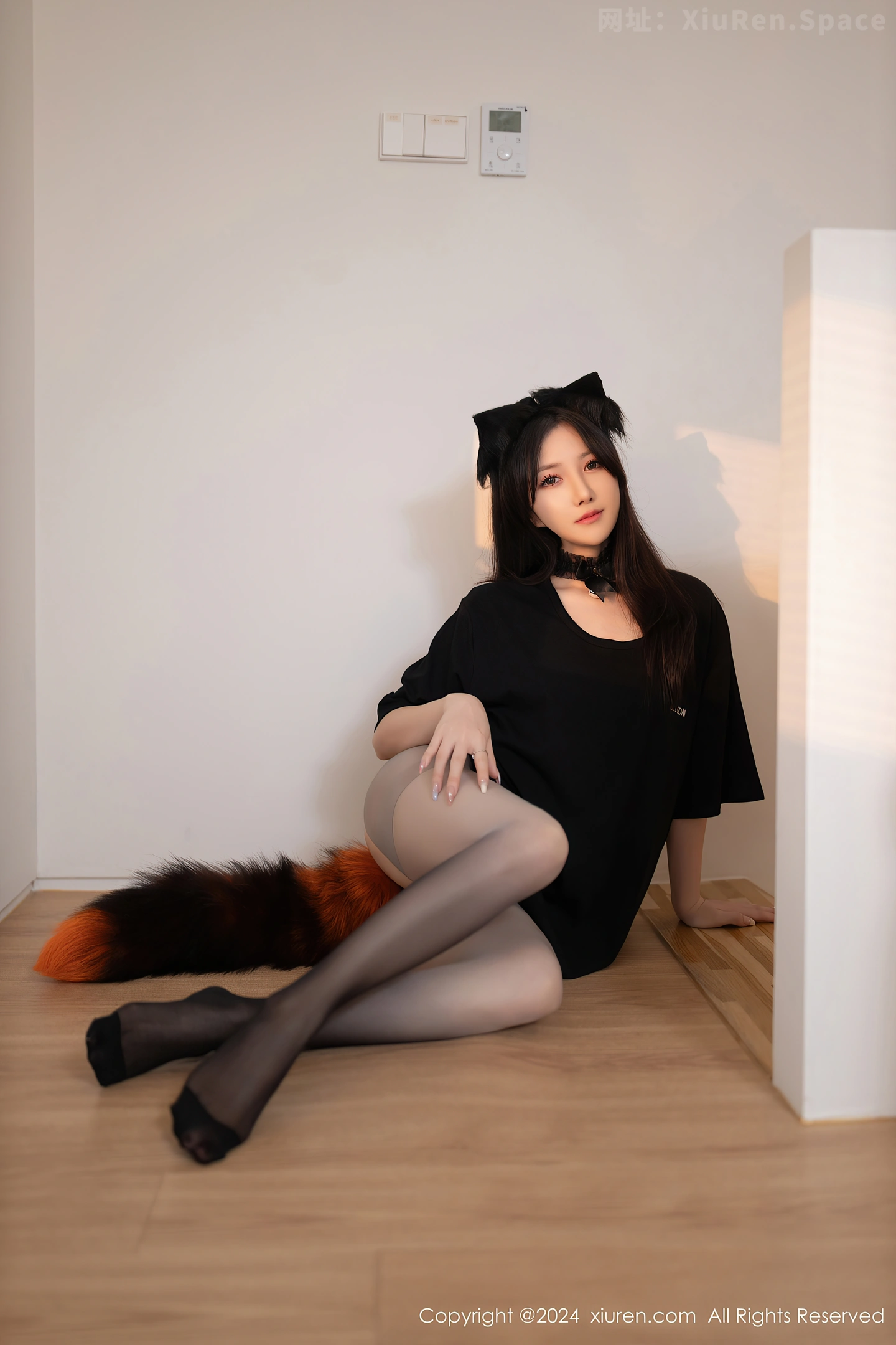 图片[5]-[XiuRen秀人网] VOL.9314 模特鱼子酱Fish性感狐狸装扮露超薄黑丝秀曼妙身姿撩人诱惑写真80P-秀人网官方网站